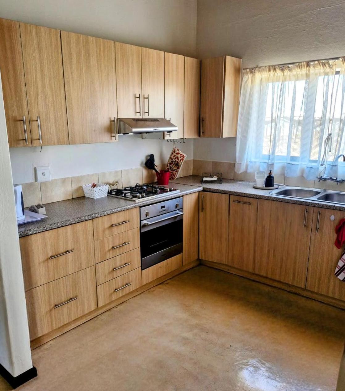 Kitchen51 Cottages Keetmanshoop Exterior photo